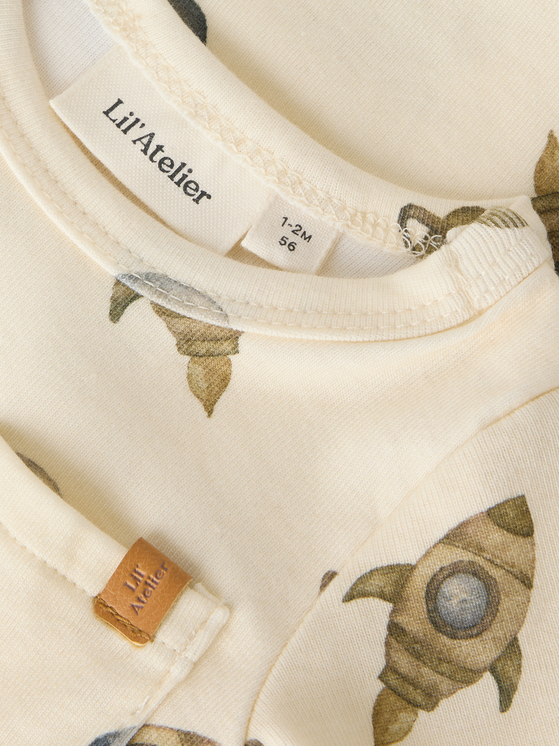 model_shot-front_full